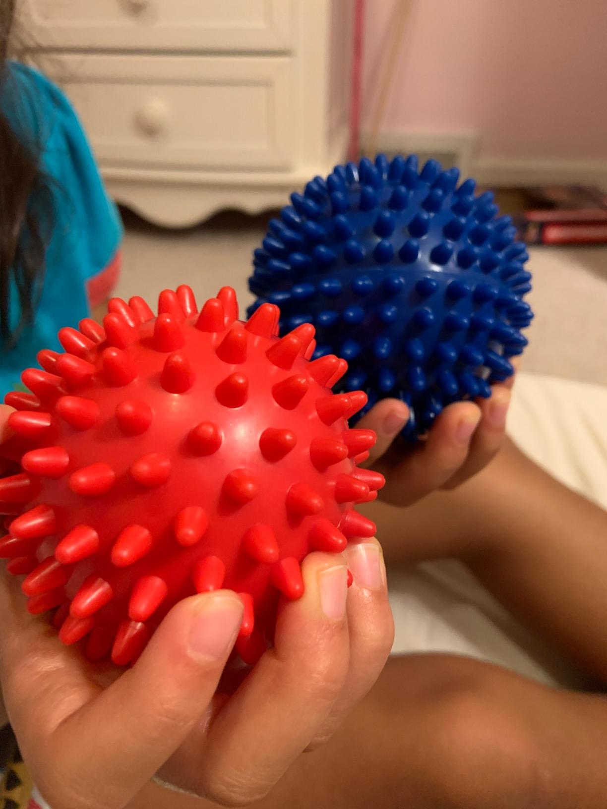 VORNNEX Pack of 2 Spiky Hard Massage Balls - Foot Arch Trainer Plantar Fasciitis, Muscle Massager Ball Exercise customer photo 1