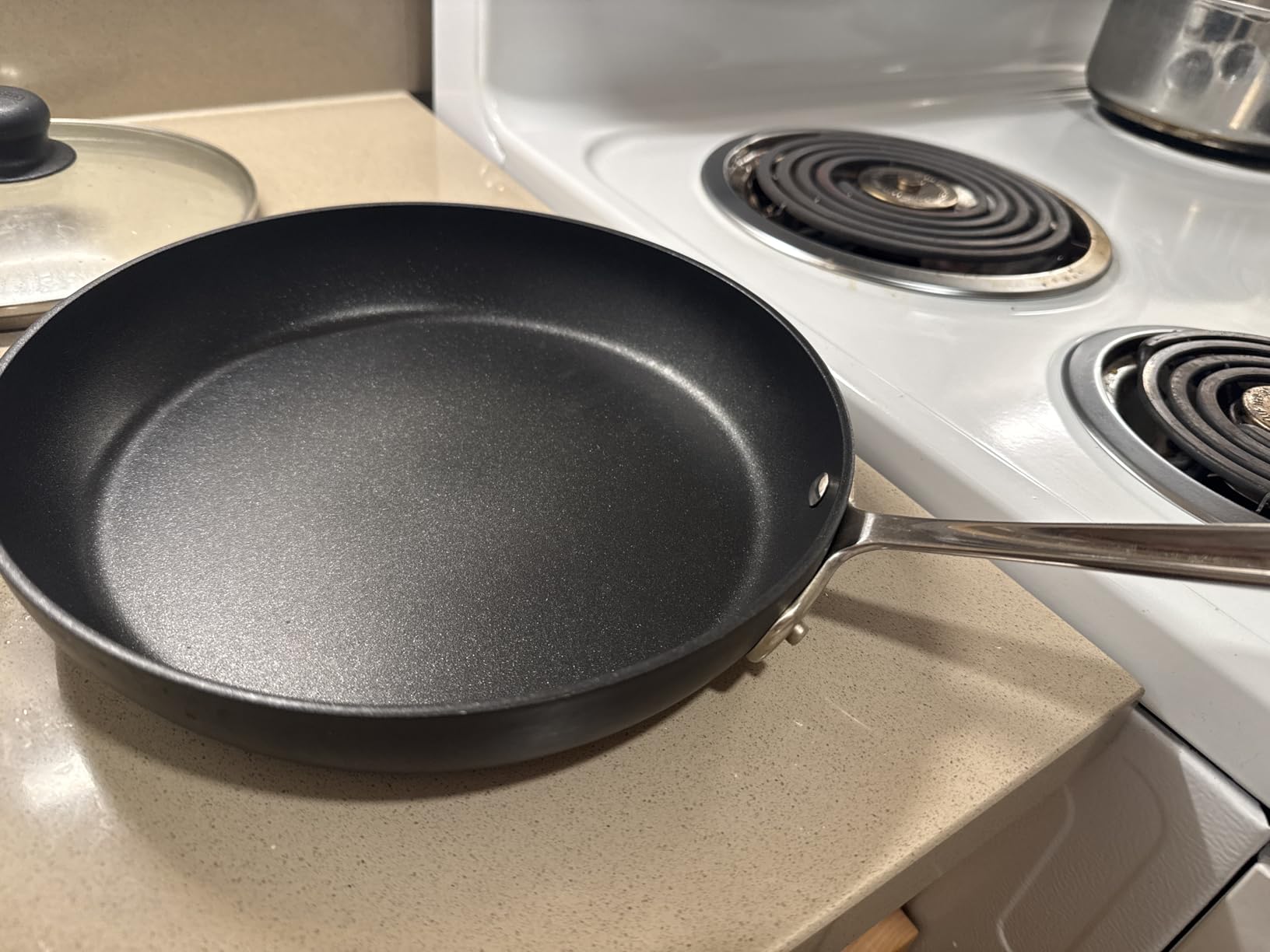 All-Clad HA1 Hard Anodized Nonstick (8-Piece) Pots and Pans Set Non Stick Cookware Sets, Oven Broiler Safe 500F, Black customer photo 1