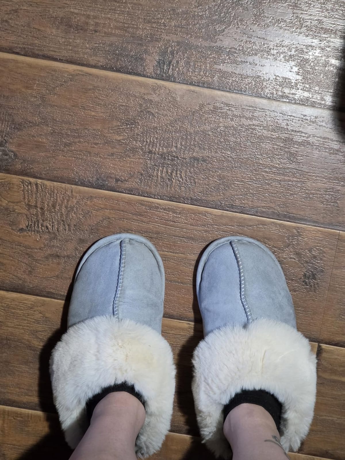 Donpapa Womens Fuzzy Slippers Memory Foam Warm Cozy Indoor House Shoes customer photo 2