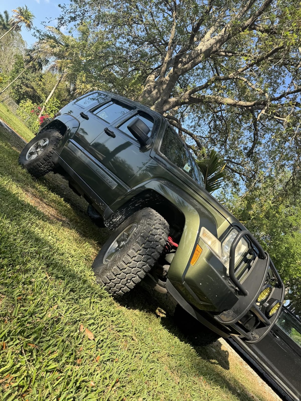 Thunderer Trac Grip M/T R408 LT265/75R16 123Q | Light Truck Mud Terrain All Season Traction 123/120Q Rated E (10 Ply) Radial Construction Black Sidewall Tire customer photo 1