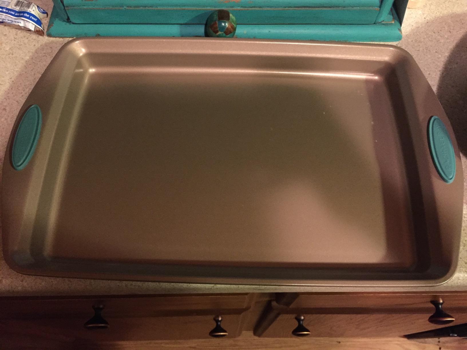 Rachael Ray 47578 Cucina Nonstick Bakeware Set with Grips 10 Piece, Latte Brown with Agave Blue Grips customer photo 2