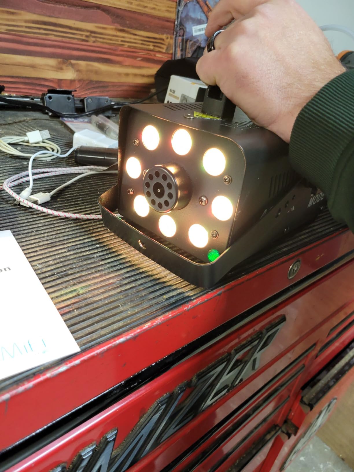 AGPTEK Fog Machine, 500W RGB LED Smoke Machine, Low Fluid Auto Shutoff customer photo 1