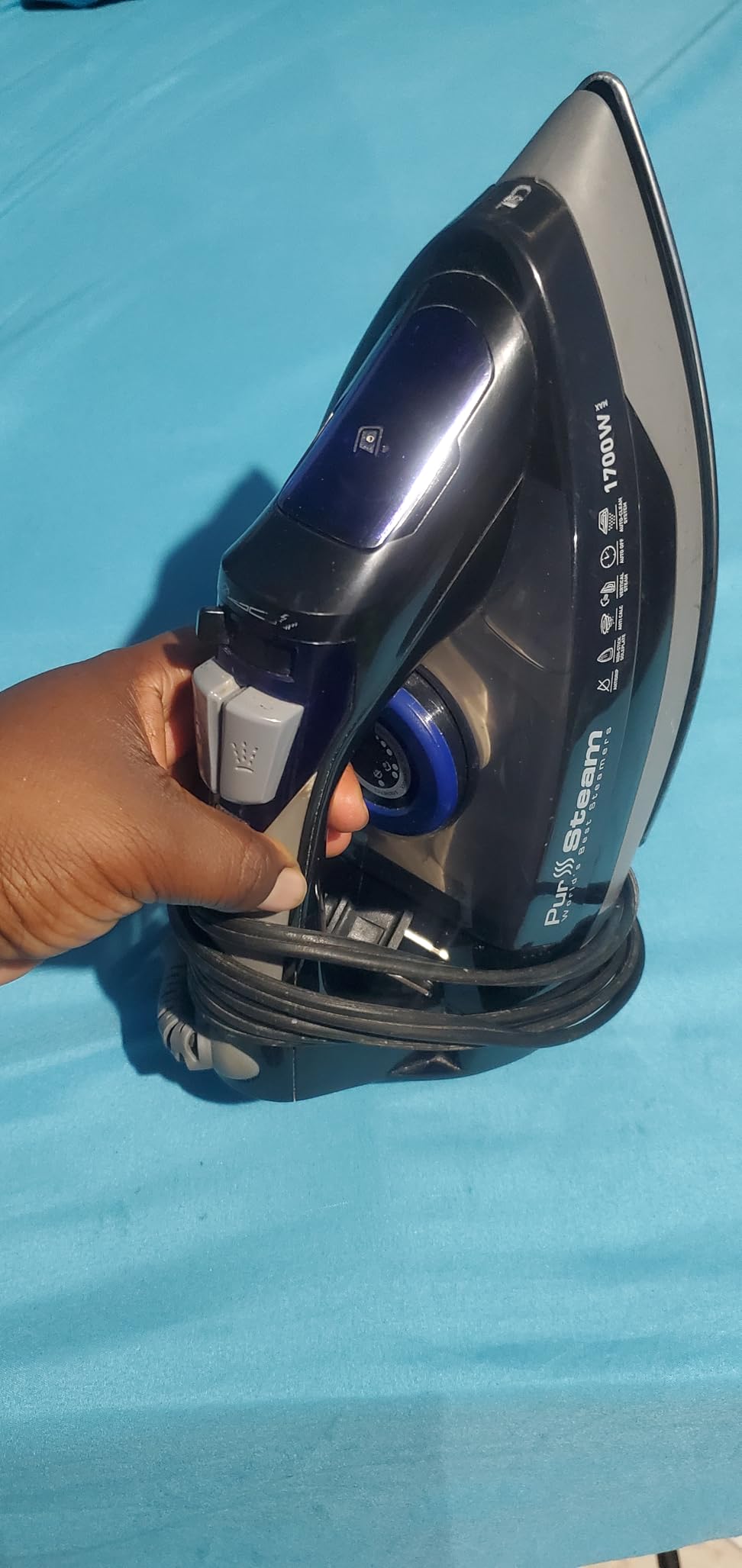 PurSteam SteamBurst+ Steam Iron, Ceramic Soleplate, Self-Clean, Anti Drip, 1750W, Adjustable Steam, Self-Clean, Anti-Calc, Anti-Drip, Powerful Steam for All Fabrics customer photo 2