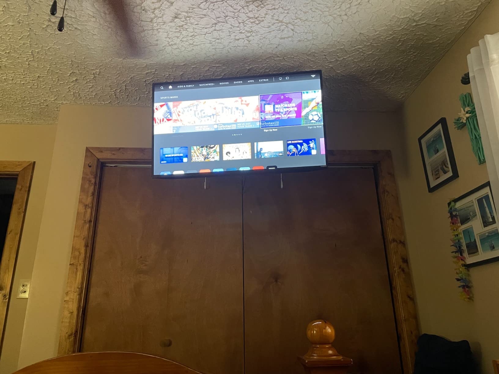 WALI Ceiling TV Mount for Most 26-65 inch LCD LED 4K TVs, up to 110 lbs | Hanging Pole Ceiling Mount TV Bracket for Home Gym Patio Gazebo, Full Motion with Tilt, Swivel, Max VESA 400x400mm (CM2665) customer photo 1
