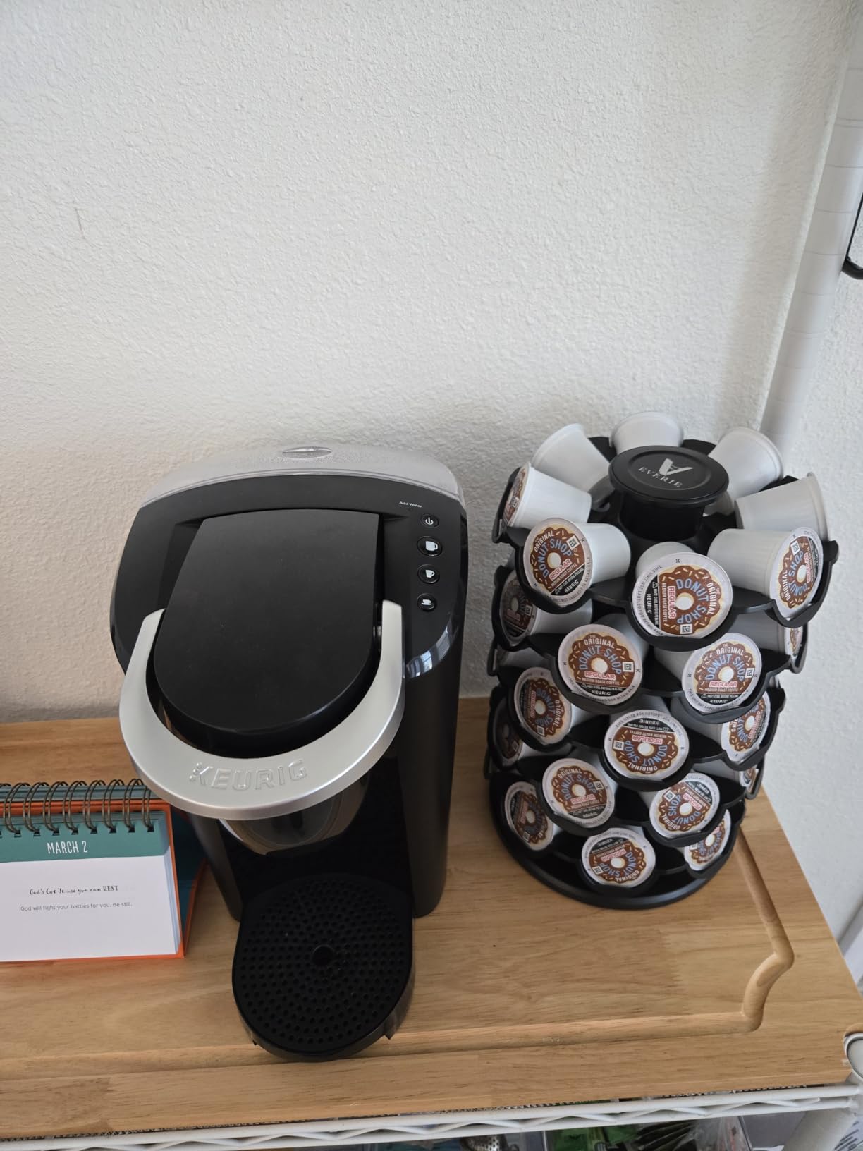 EVERIE Coffee Pod Carousel Organizer for Countertop, Holds 40 Single-Serve Coffee Pods, Smooth 360° Rotating Holder, Space-Saving Coffee Station Storage, Compact 8