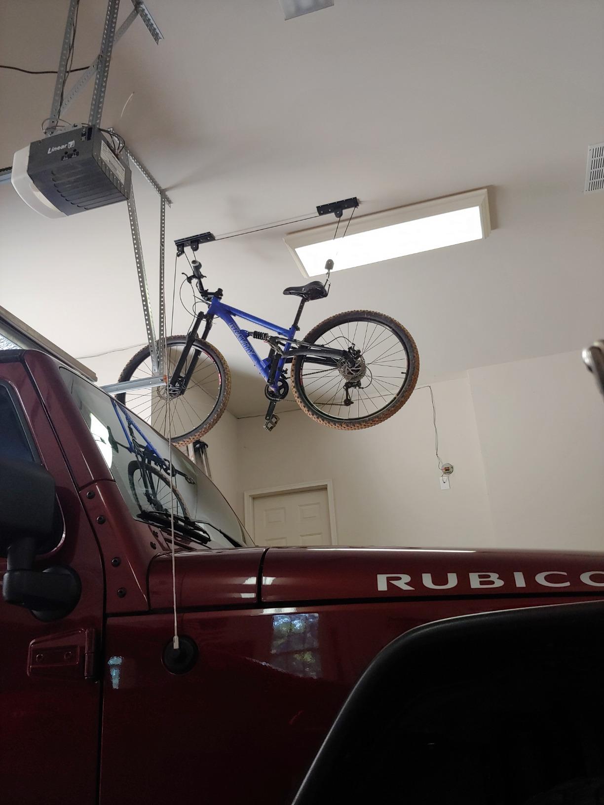 Bike Lift Hoist for Garage Ceiling, Heavy Duty Ceiling Mountain Bicycle Hanger Pulley Rack 100 lb Capacity customer photo 1