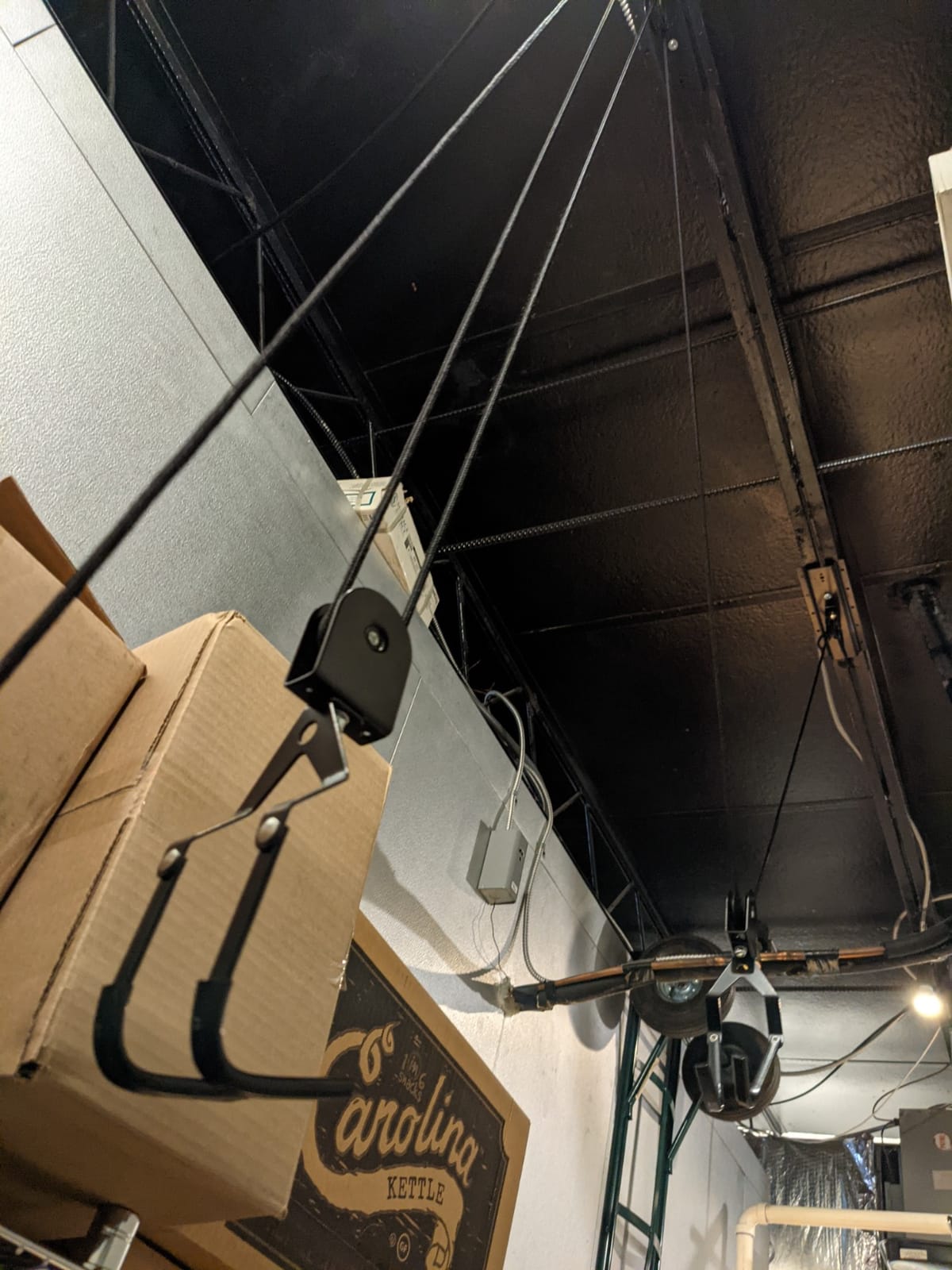Bike Lift Hoist for Garage Ceiling, Heavy Duty Ceiling Mountain Bicycle Hanger Pulley Rack 100 lb Capacity customer photo 2