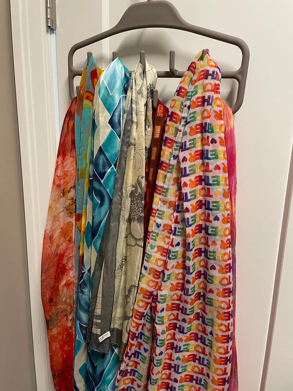 Belt Hanger Rack Holder for Closet, Sturdy Belt Organizer with 360 Degree Swivel, 11 Large Sturdy Belt Hooks, Non Slip Rubberized Belt Storage, Grey customer photo 1