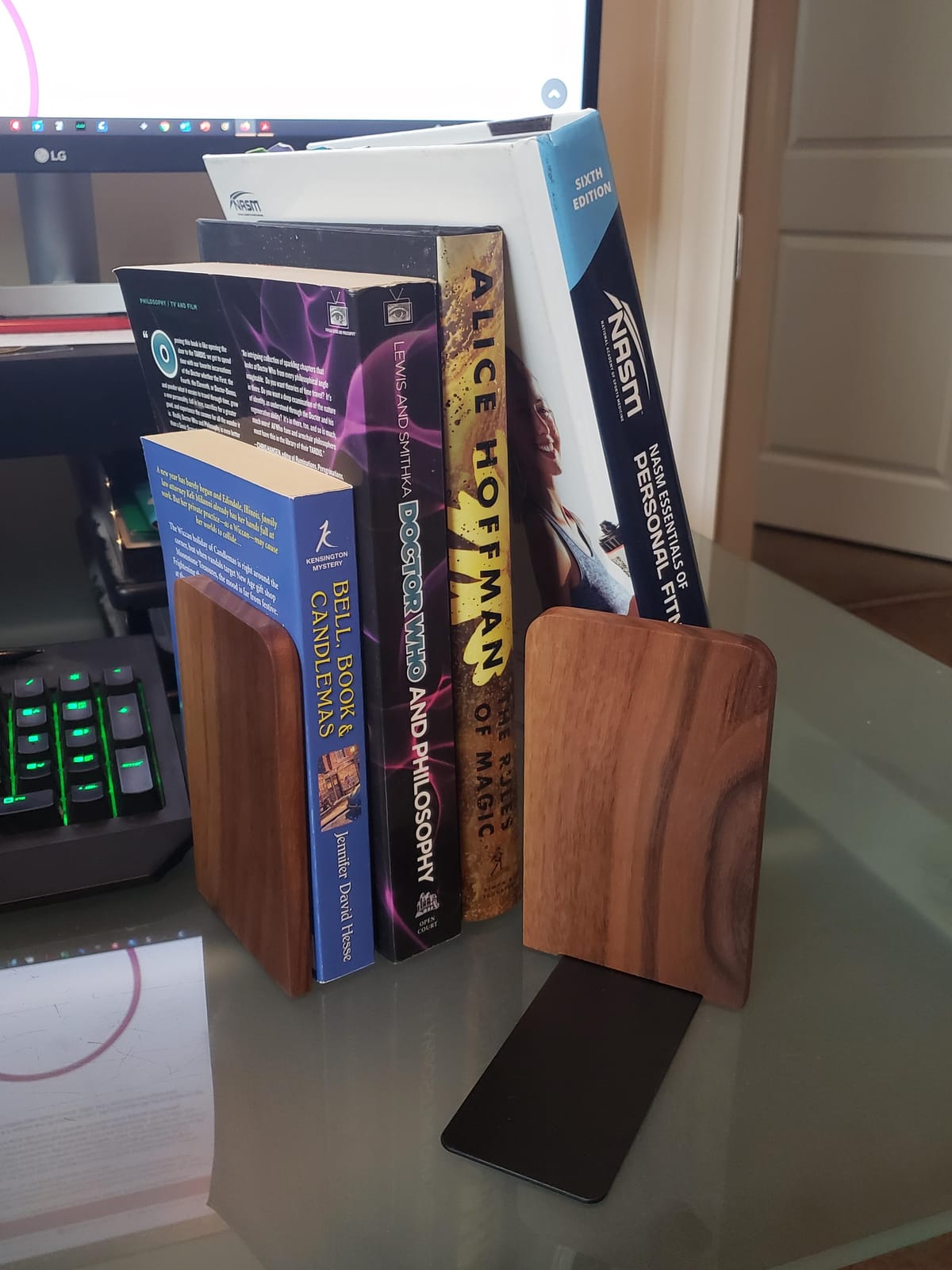muso wood Walnut Book Ends for Shelves, 1 Pair customer photo 2