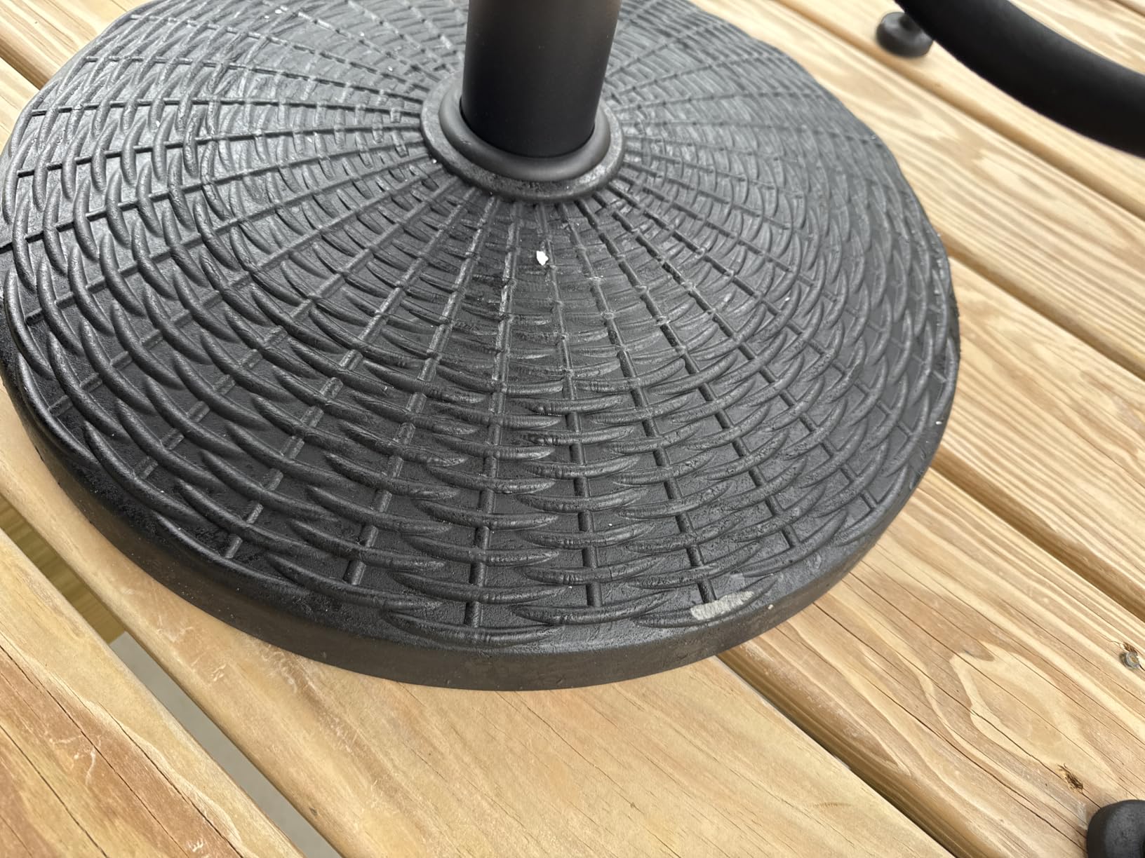 Blissun 22 lbs Heavy Duty Patio Market Umbrella Base Stand customer photo 1