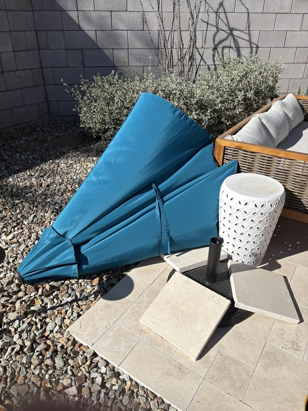 Blissun 22 lbs Heavy Duty Patio Market Umbrella Base Stand customer photo 2