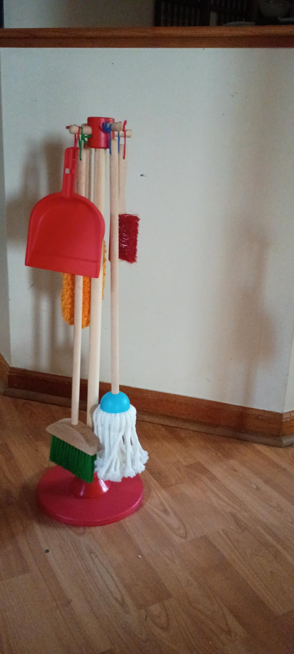 Melissa & Doug Dust Sweep Mop 6-Piece Wooden Cleaning Toy Set customer photo 2