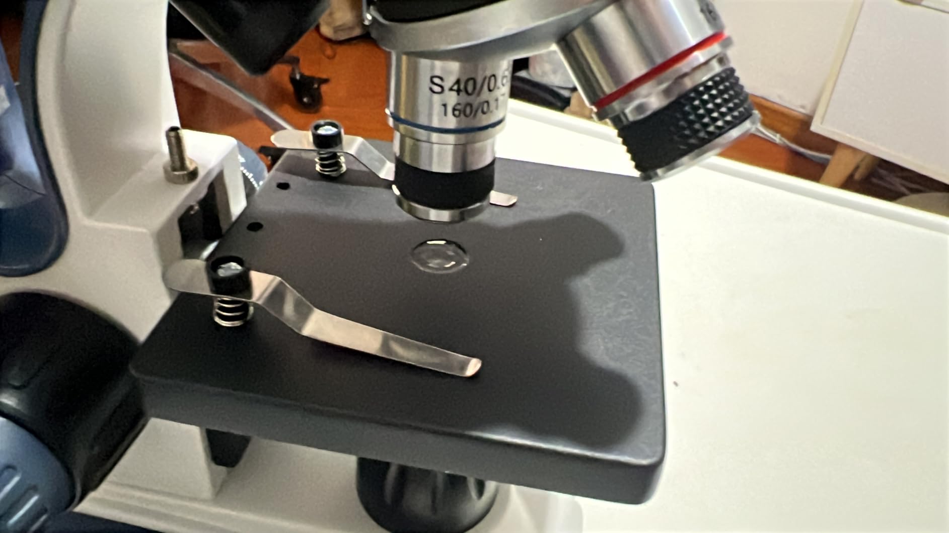 SWIFT Compound Monocular Microscope SW200DL with 40X-1000X Magnification, Dual Light, Precision Fine Focus, Wide-Field 25X Eyepiece and Cordless Capability for Student Beginner customer photo 1