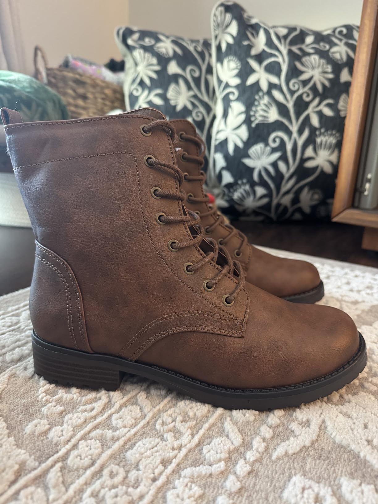 Amazon Essentials Women's Lace-Up Combat Ankle Boots with Side Zipper, Lug Sole customer photo 2