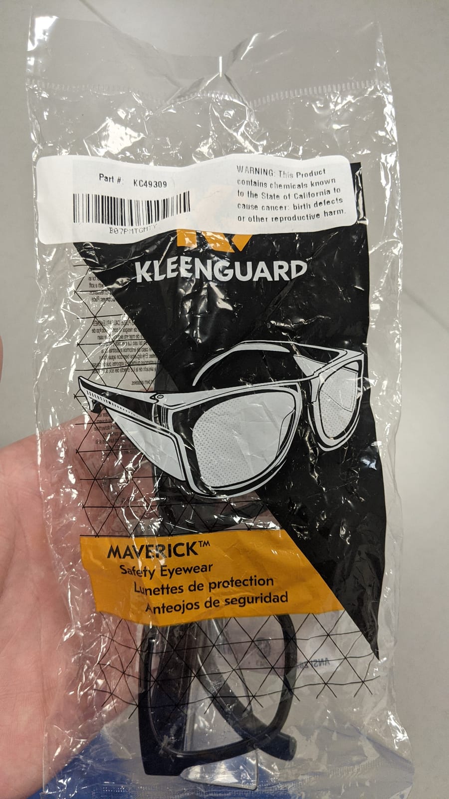 KleenGuard™ V30 Maverick Eye Protection (49309), with KleenVision™ Anti-Fog Coating, Clear Lenses, Black Frame customer photo 2