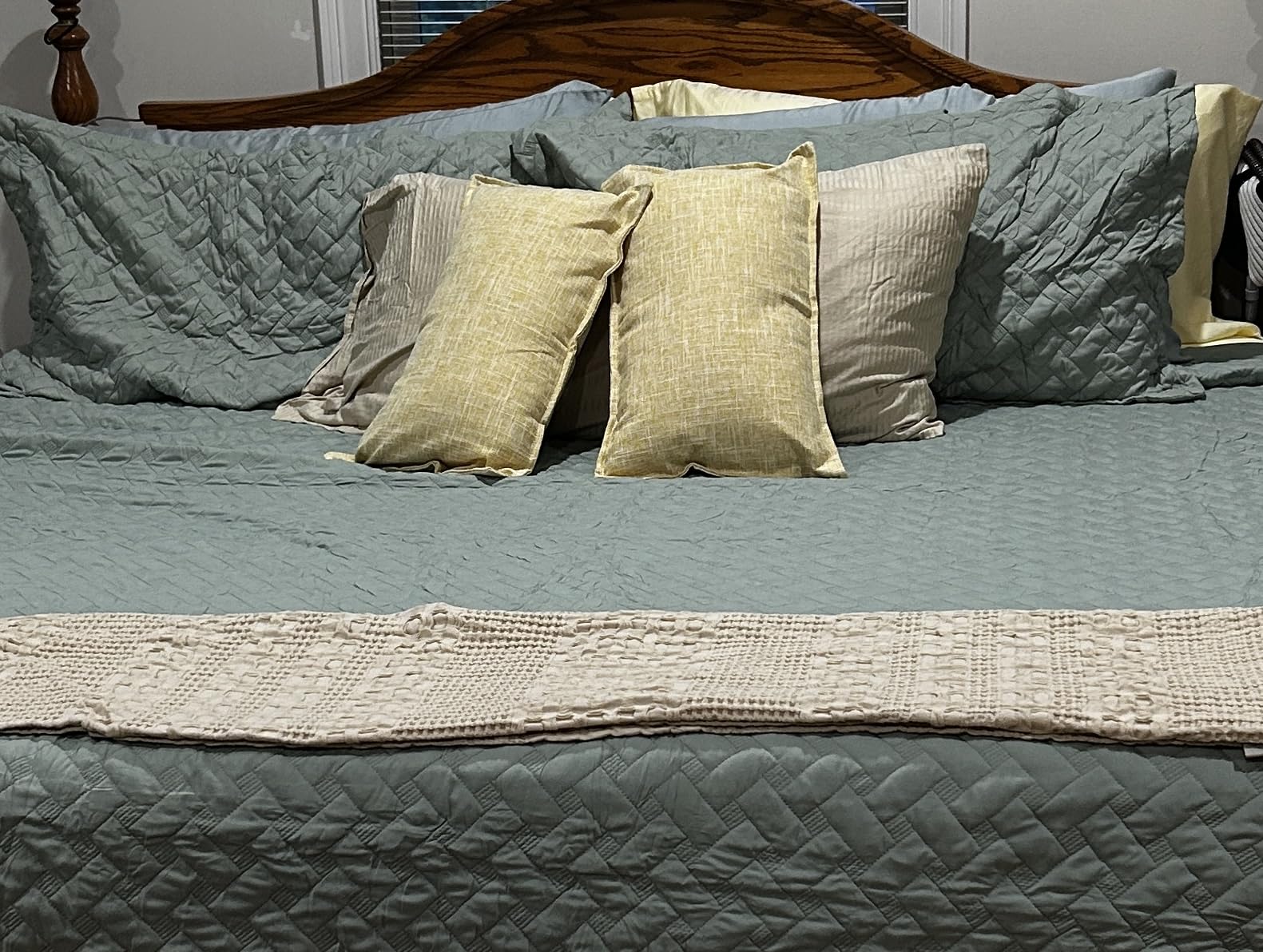 Bedsure Quilts Queen Size, Lightweight Comforter Set, White Bedspread | Coverlet, Basket Weave, All-Season Comfort, Skin-Friendly Soft, Breathable, Machine Washable, 90