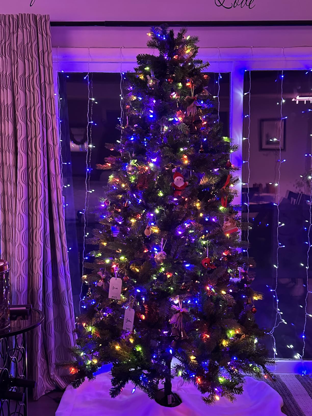 HEYFUNi 9.8FT x 9.8FT White Curtain Lights Plug in, Curtain Fairy Lights customer photo 1