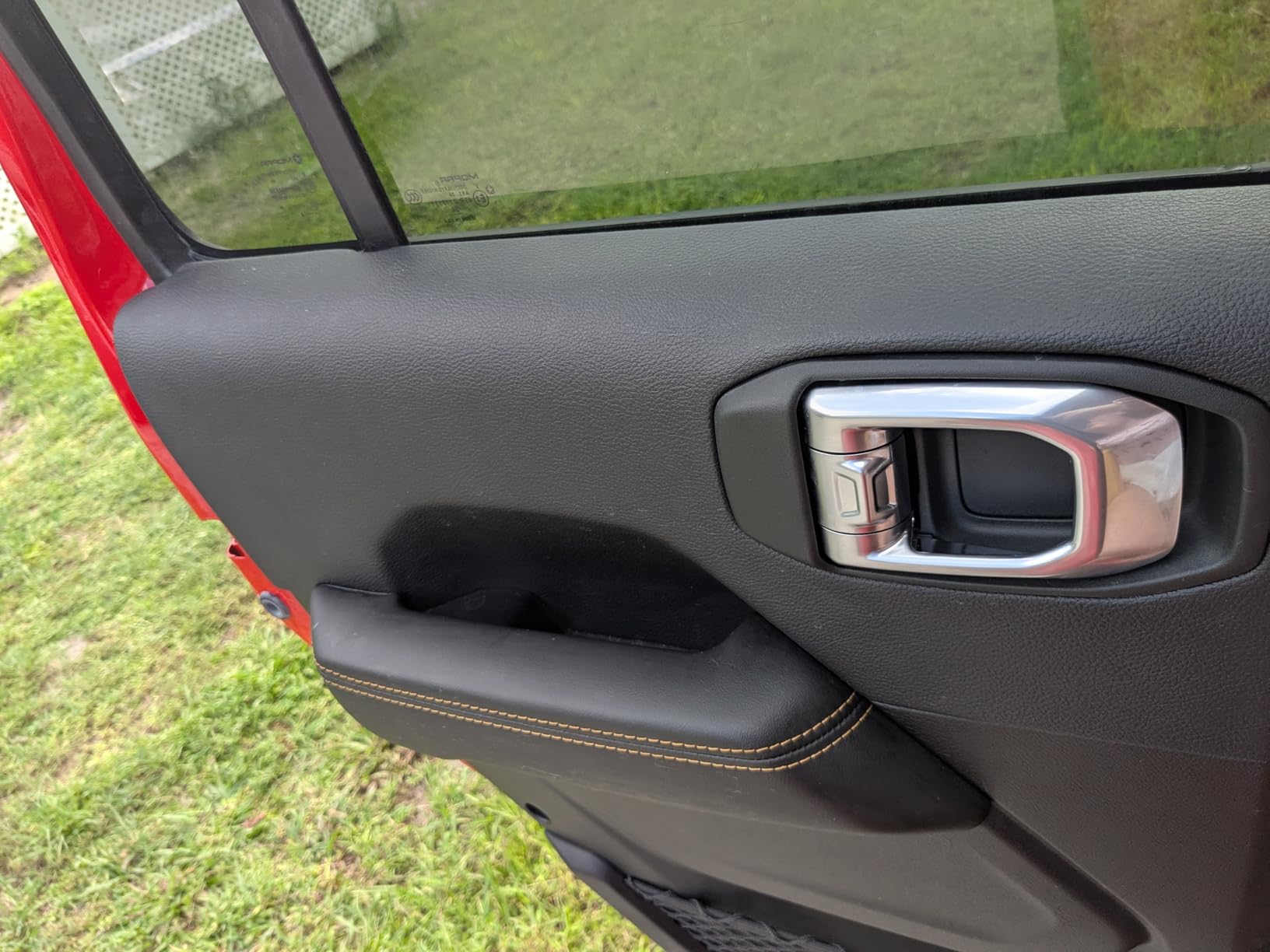 Armor All Car Leather Cleaner Spray with Beeswax, 16 Fl Oz customer photo 1