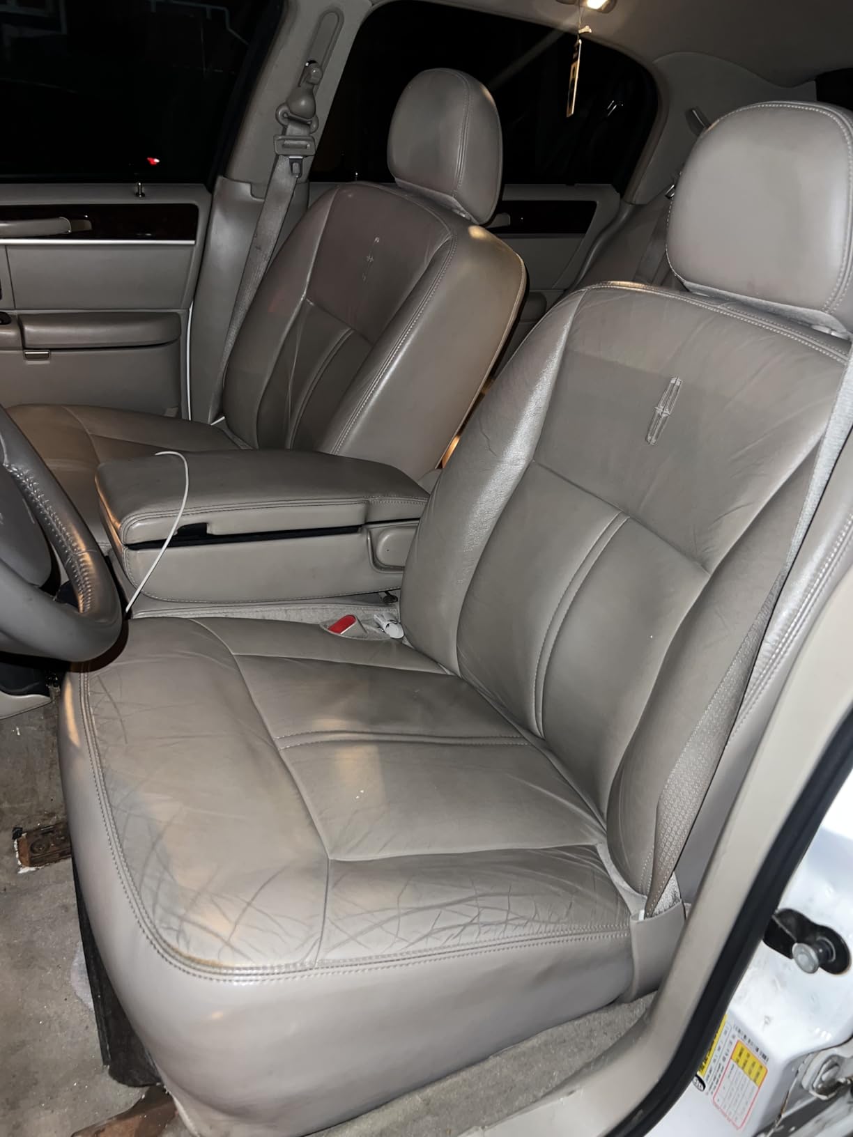 Armor All Car Leather Cleaner Spray with Beeswax, 16 Fl Oz customer photo 2