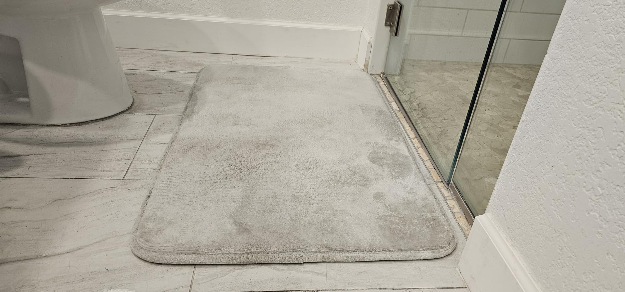 GORILLA GRIP® Memory Foam Bath Rug for Bathroom, 24x17 Gray customer photo 1