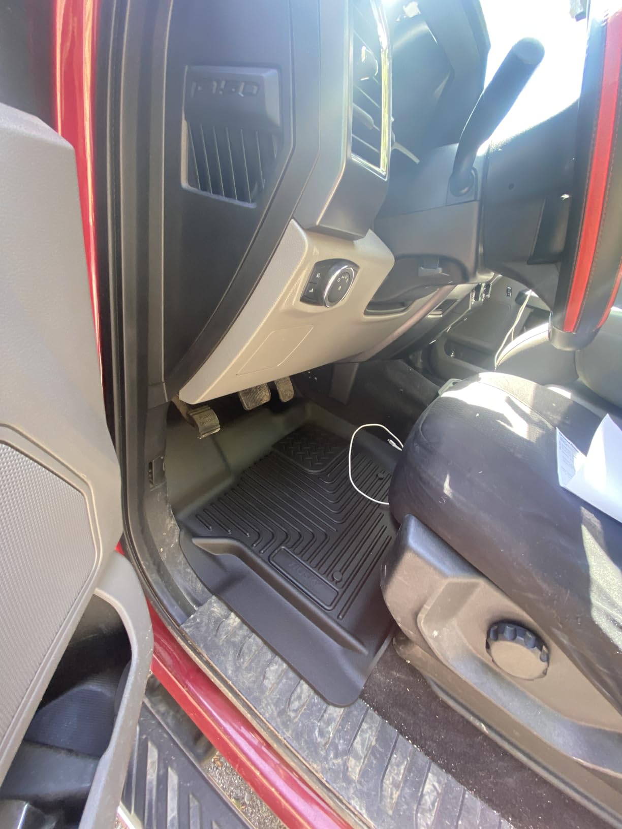 Husky Liners Weatherbeater Floor Mats | Fits 2015-2026 Ford F-150, 2022-2026 Lightning, SuperCrew (Crew Cab) w/Carpet & w/Out Fold Flat Storage | Front & 2nd Row, 3-pc Black - 94041 customer photo 2