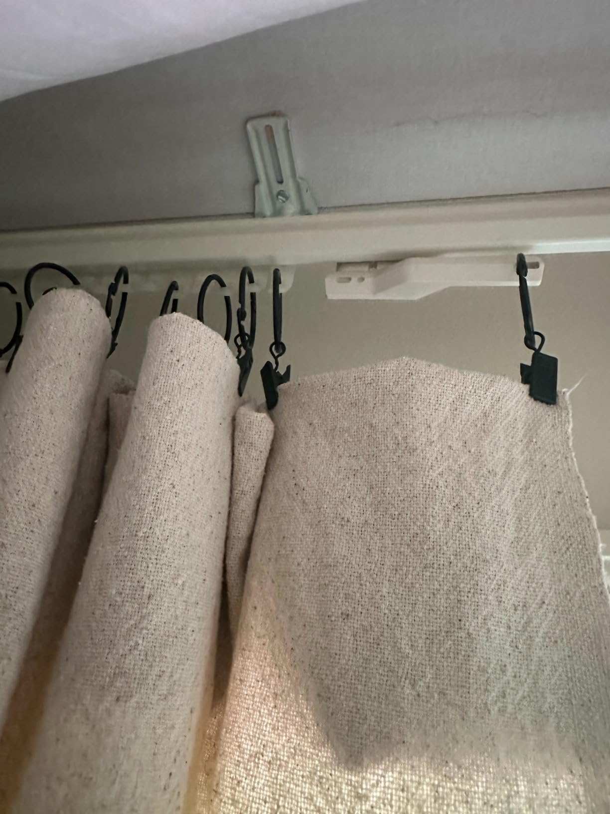 SPLF 36 Pack Metal Openable Curtain Rings with Clips, 1.22 Inch customer photo 1