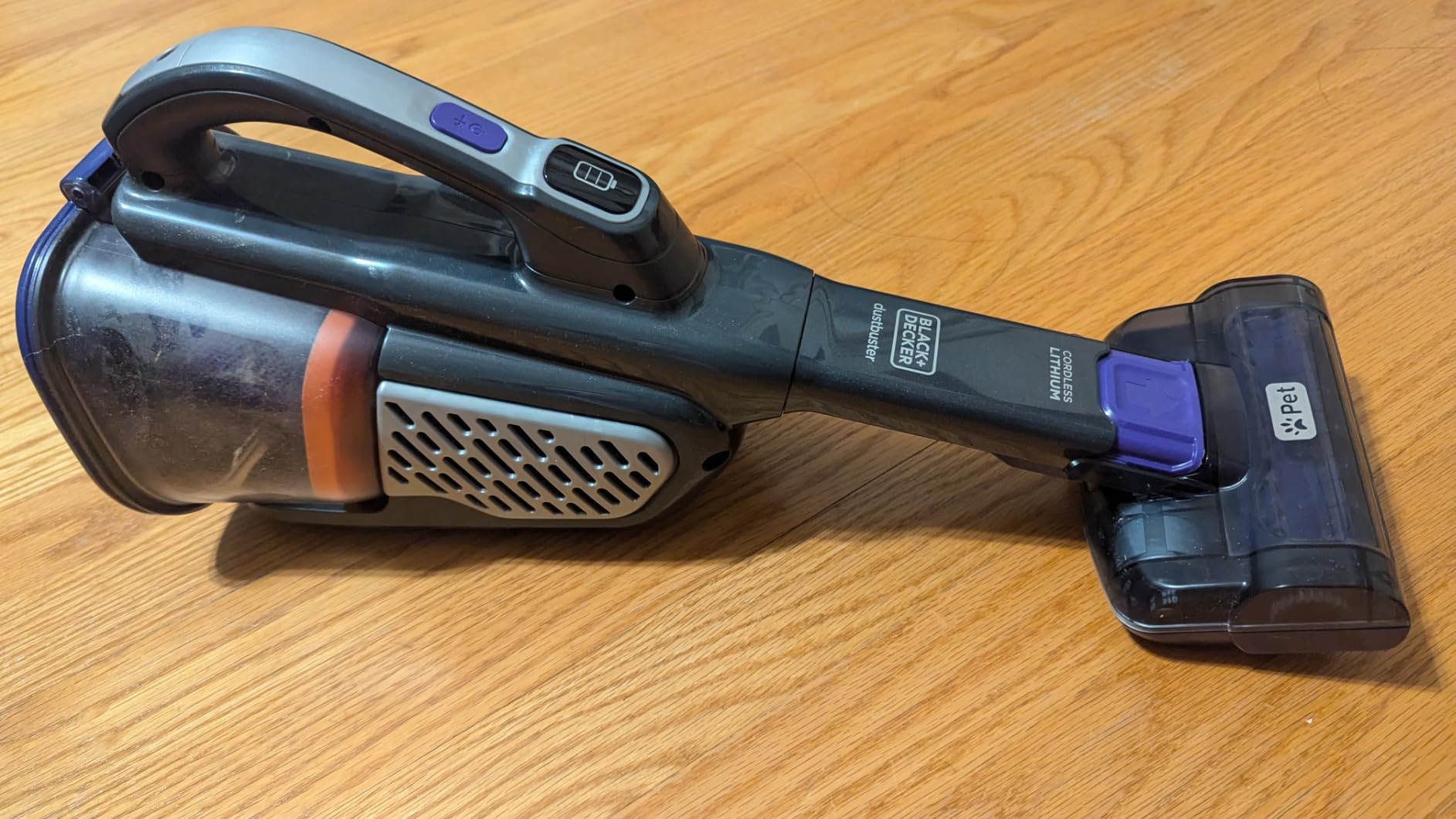 BLACK+DECKER dustbuster furbuster Pet Hair Vacuum with Motorized Pet Hair Brush, Handheld Vacuum Cordless for Home and Car, Rechargeable, Portable, Powerful Suction, AdvancedClean (HHVK515JP07) customer photo 2