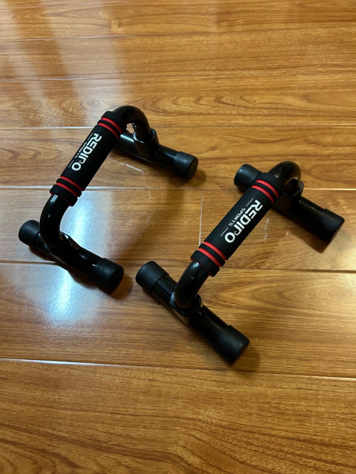 Push Up Bars Strength Training - Workout Stands With Ergonomic Push-up Bracket Board with Anti-Slip Sturdy Structure Portable for Home Fitness Training, Push Up Stands Handle for Floor Workouts customer photo 2