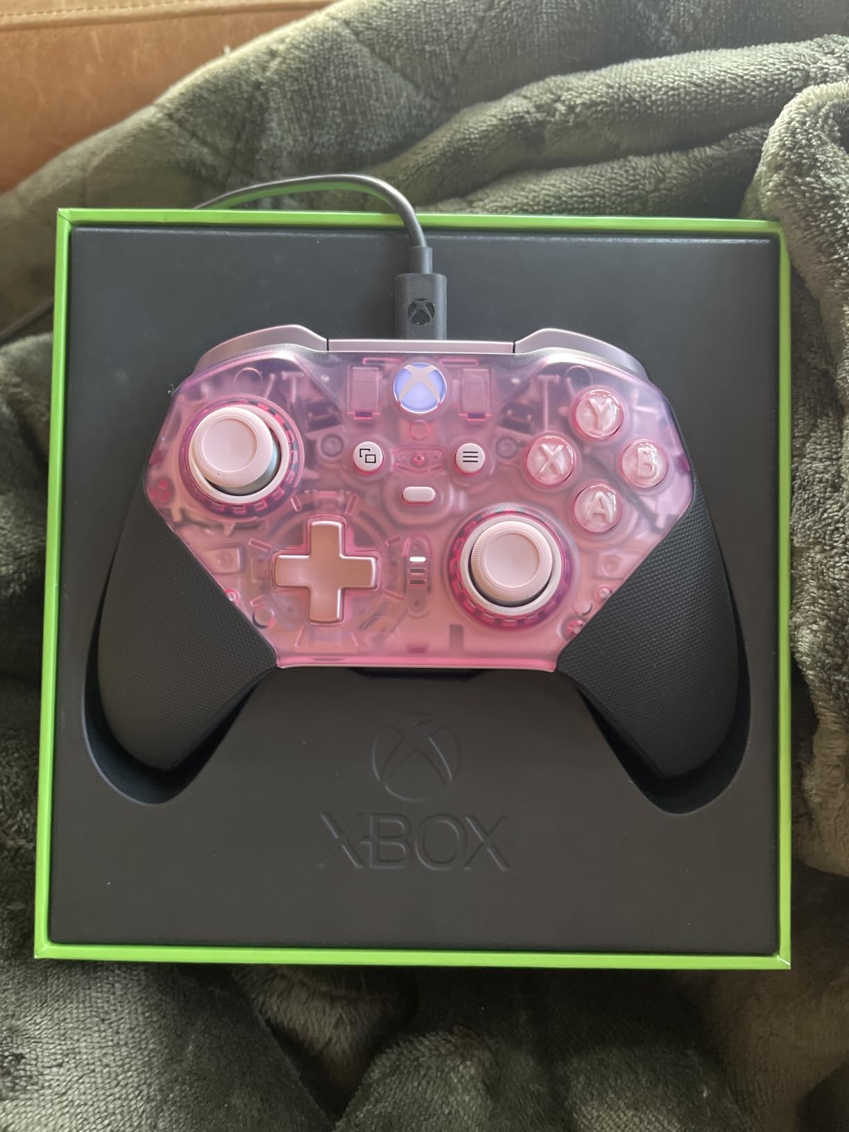 Xbox Wireless Gaming Controller | Elite Series 2 | Black | Consoles, PCs, TVs, mobile, and more | Adjustable Thumbsticks | Trigger Locks customer photo 1