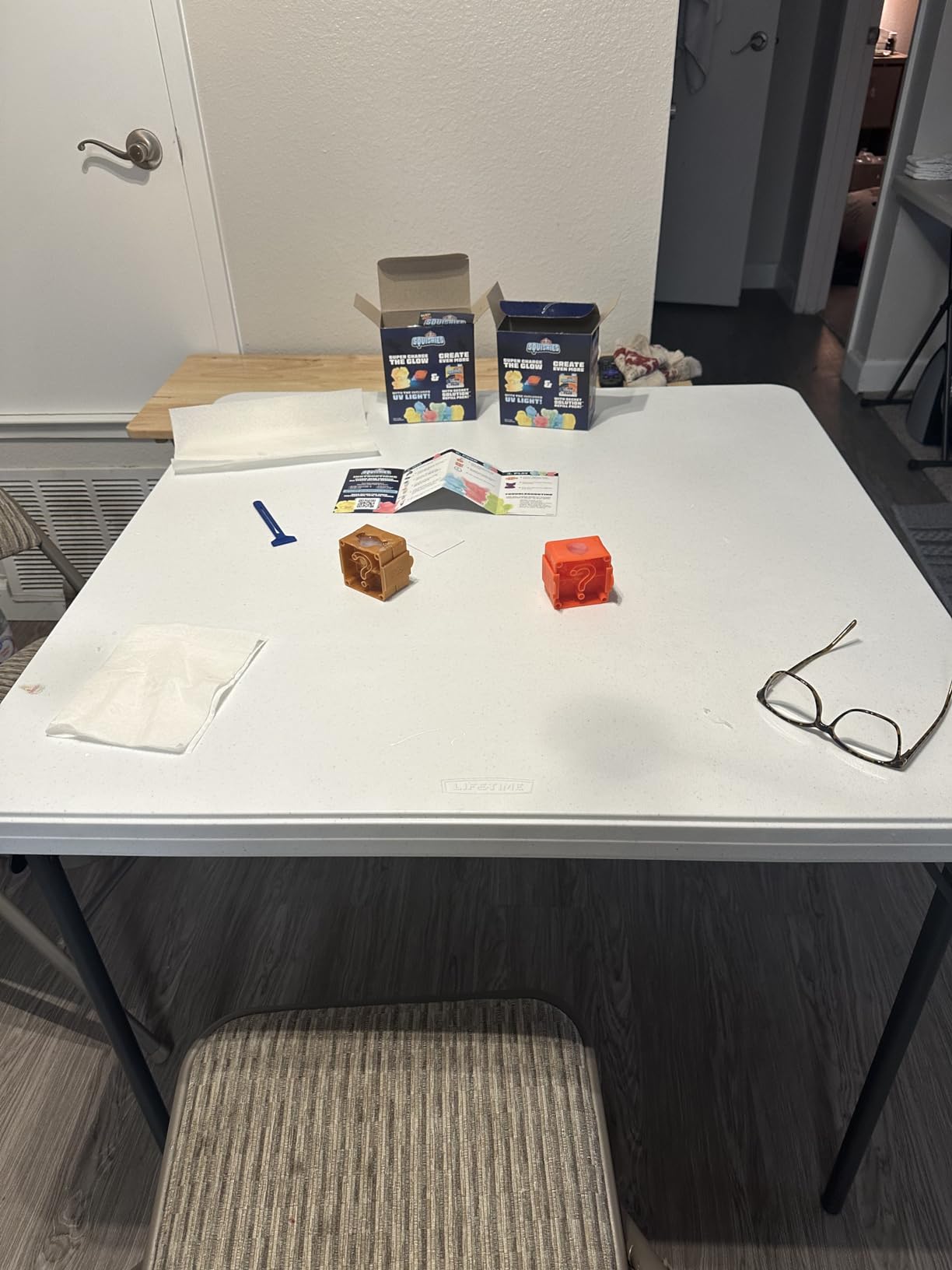 LIFETIME 80783 37-Inch Commercial Grade Square Folding Card Table, White Granite customer photo 2