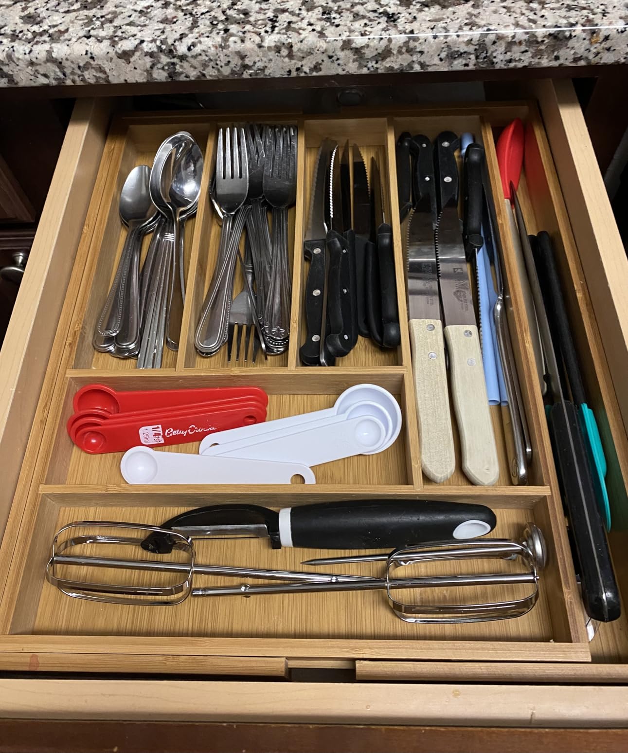Pipishell Bamboo Expandable Silverware Drawer Organizer, Adjustable Kitchen Utensil Tray for Forks, Spoons and Knives, Wood Storage Cutlery Holder for Bedroom and Living Room customer photo 1