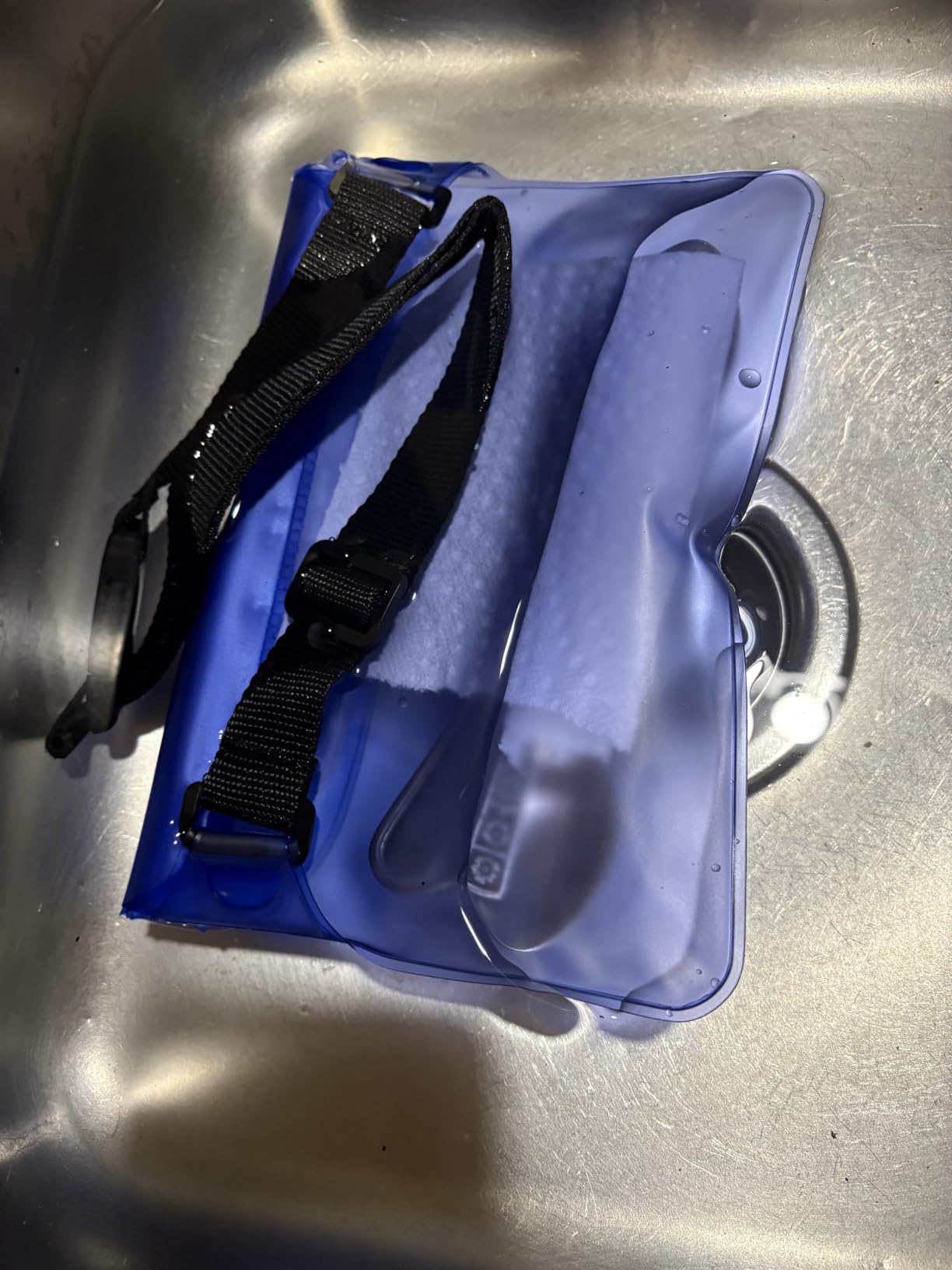AiRunTech Waterproof Fanny Pack,Phone Pouch Dry Bag for Passport Wallet Purse,Floating Waterproof Bags for Travel Beach Swimming Kayaking Boating Cruise Accessories customer photo 1