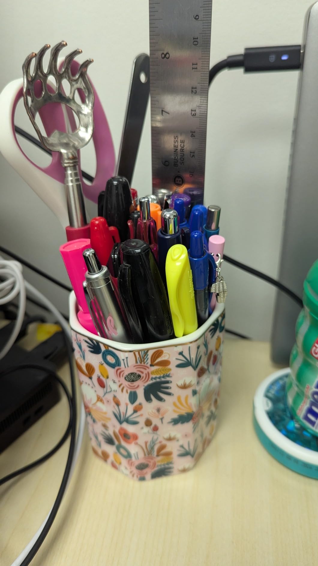 Pen Holder, Pencil Holder for Desk, Practical Ceramic Pencil Organizer, Decorative Makeup Brush Holder, Perfect Office Organization, Teacher Supplies, Gray Marble customer photo 1