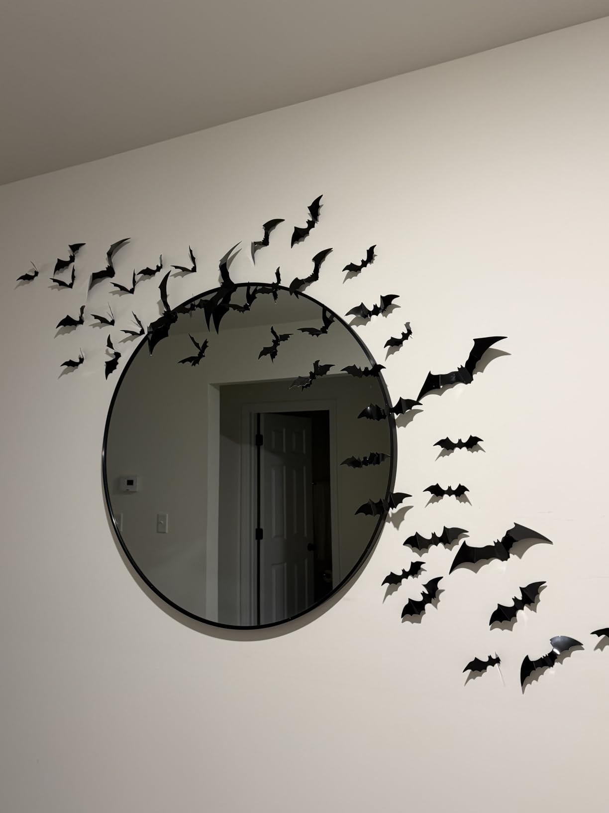 LUDILO 100Pcs Bats Halloween Decorations: Halloween Bats Wall Décor Sticker customer photo 2