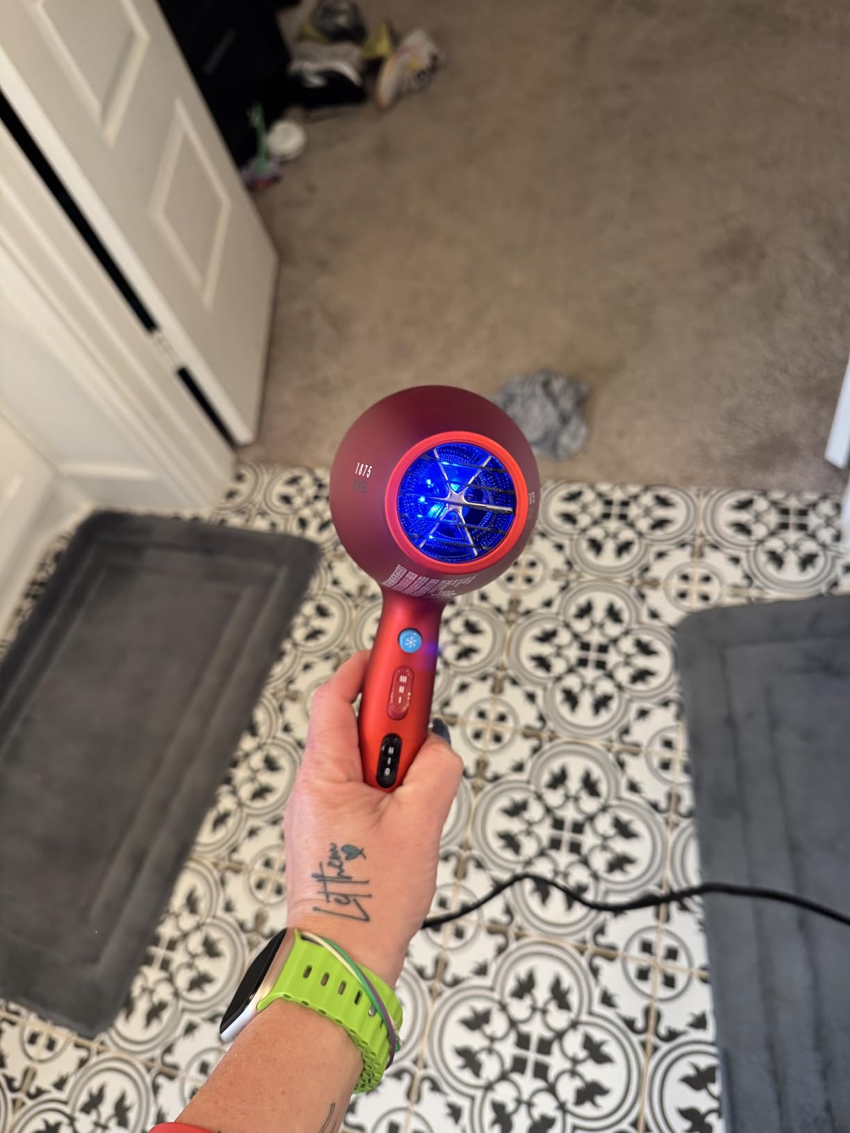 CHI 1875 Series Professional Ionic Hair Dryer with Ceramic Technology | 1875W Fast Drying Blow Dryer, Frizz Reduction & Shine, 3 Heat/2 Speed, Diffuser & Concentrator Attachments customer photo 2