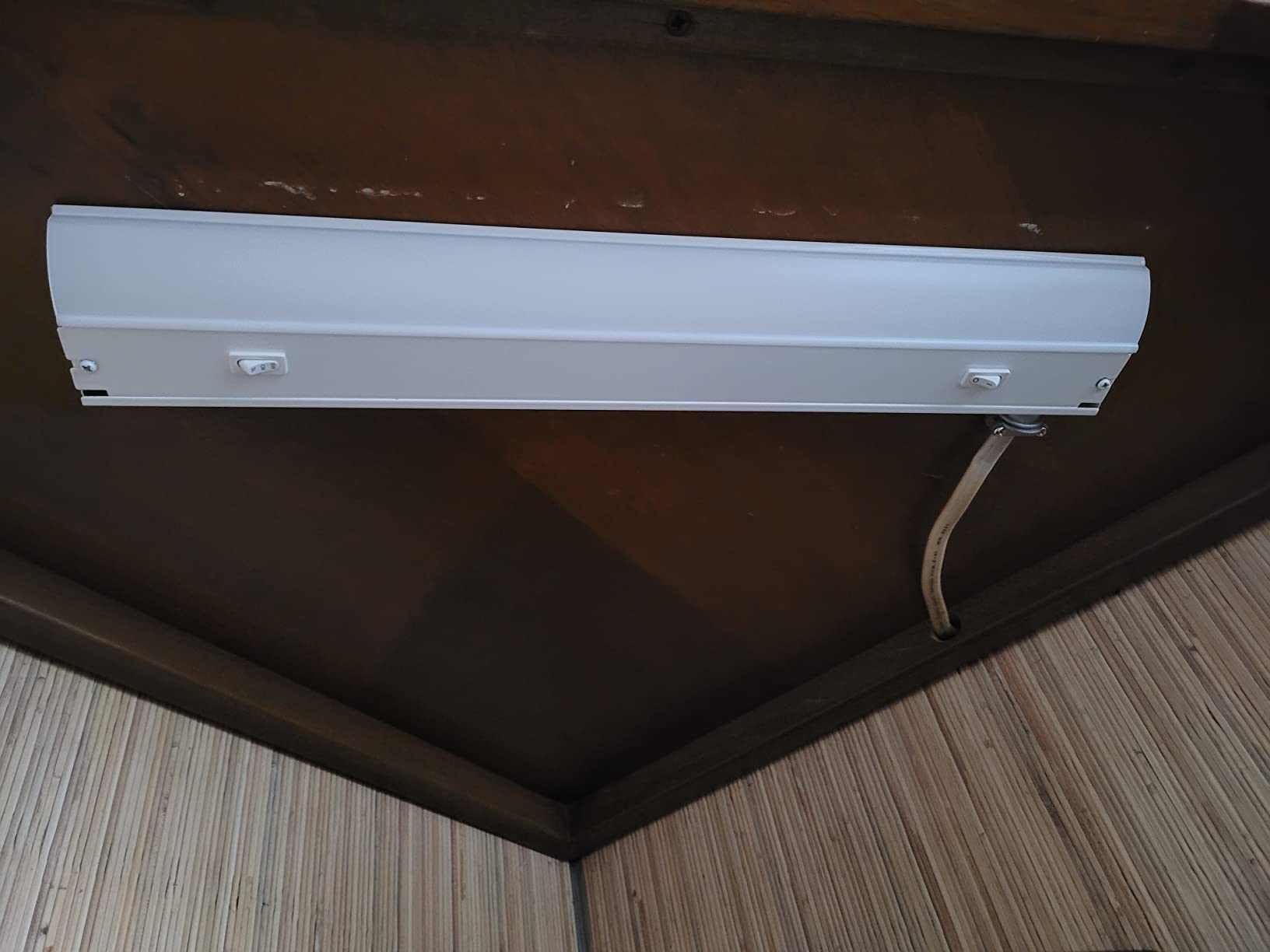 UltraPro 24 Inch Hardwired Under Cabinet Light, Dimmable 908 Lumens customer photo 1
