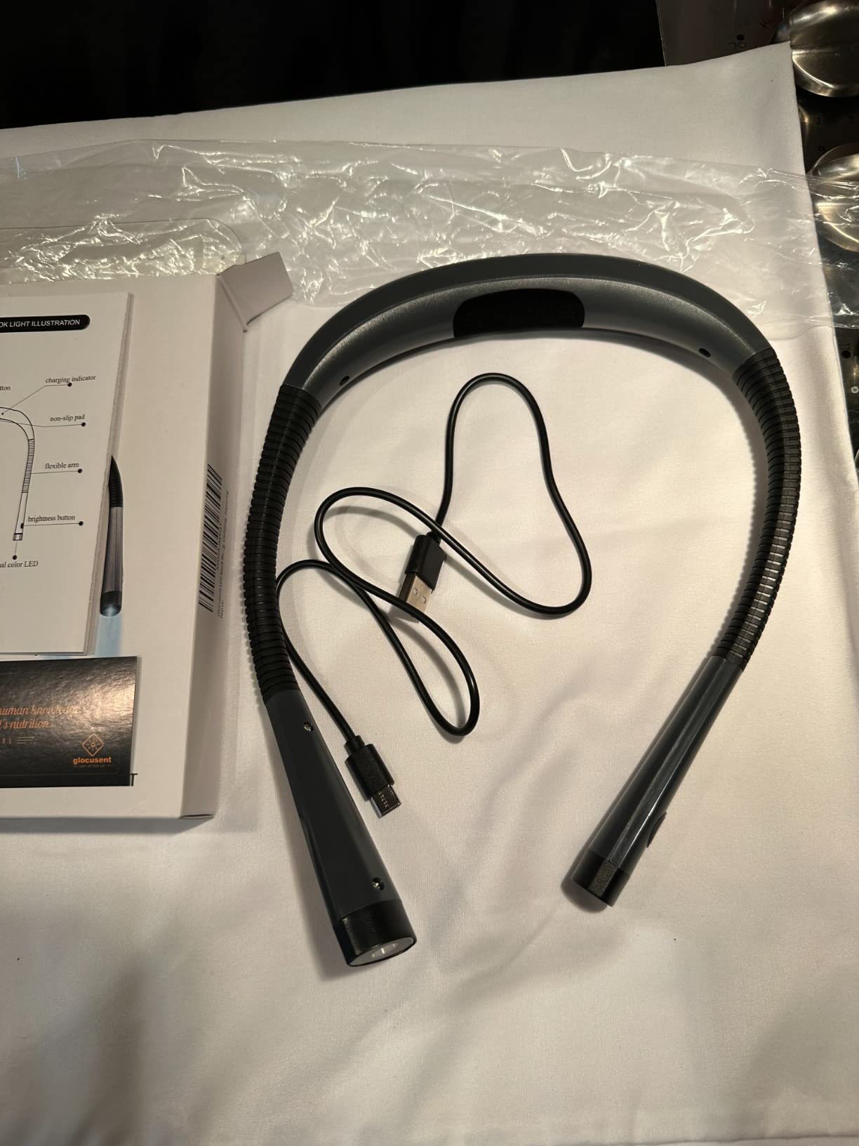 Glocusent Reading Light,Bendable Neck Light,80-hr Rechargeable Book Light customer photo 2