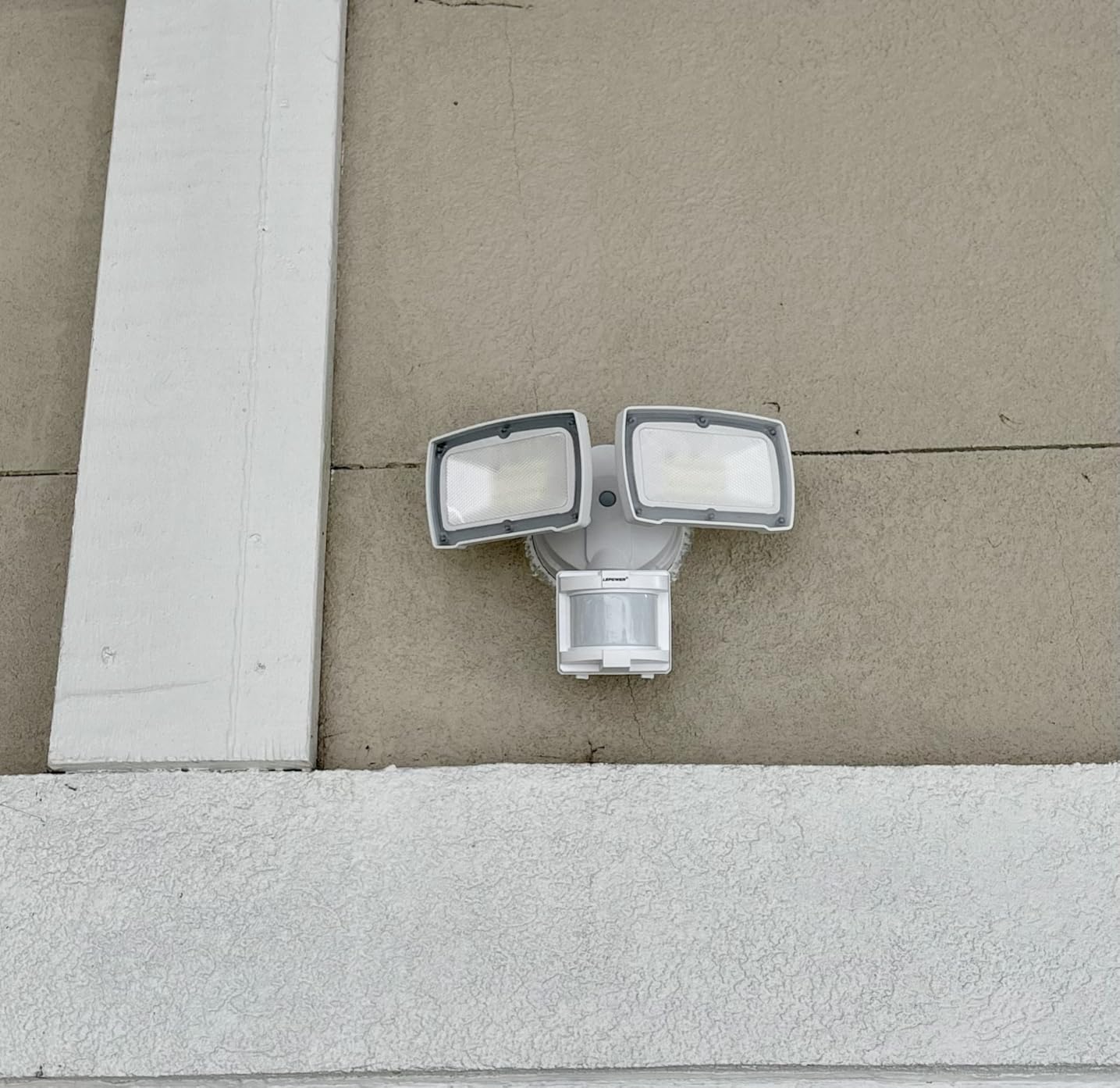 LEPOWER Hardwired LED Security Lights Motion Sensor Outdoor, 40W 4000LM | 5500K Daylight, 72 FT Range & 180° Detection, Easy to Install, IP65 Waterproof, 2 Head Flood Light for Garage, Yard, Porch customer photo 2