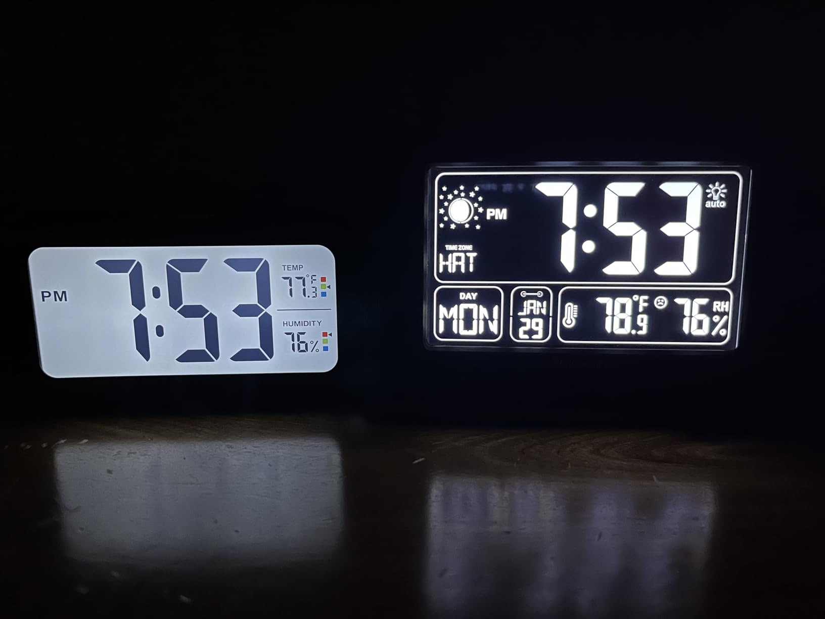 Peakeep Night Light Digital Alarm Clock Battery Operated Indoor Temperature customer photo 1