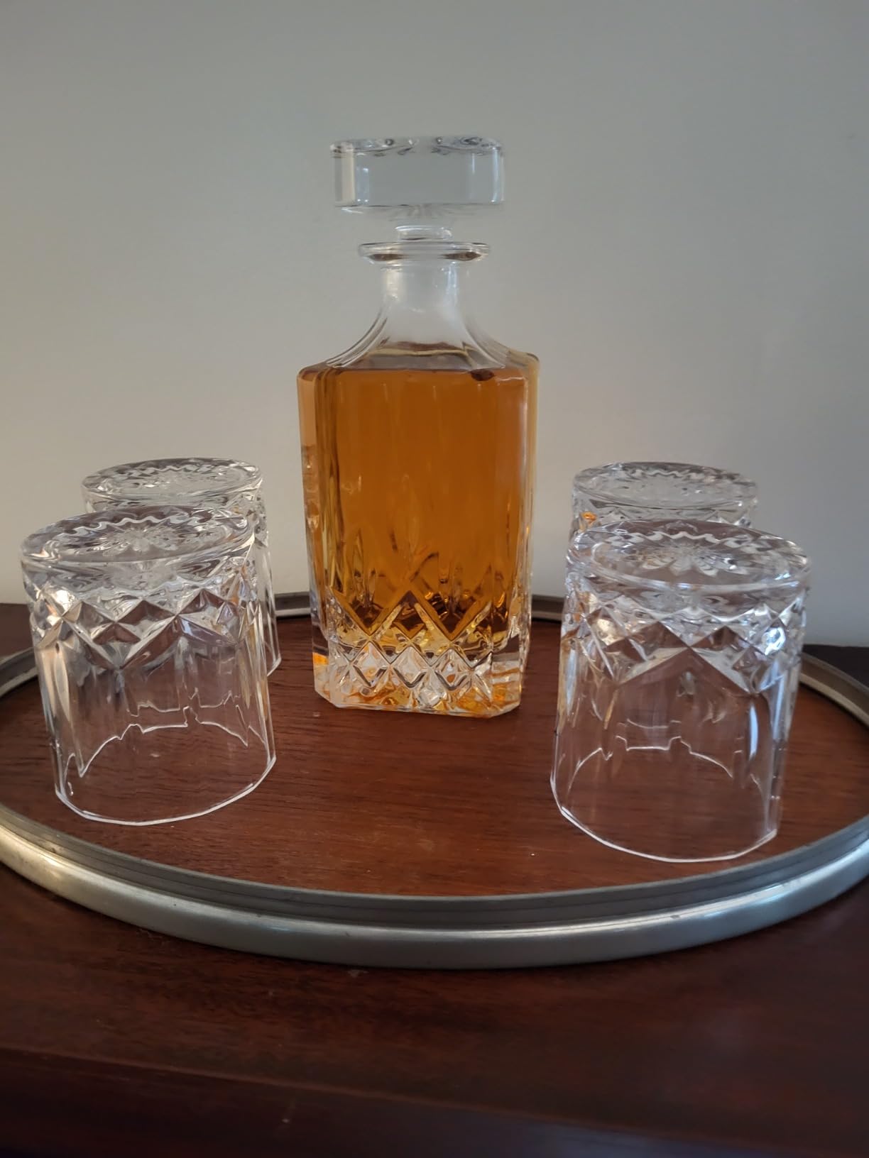 LIGHTEN LIFE Whiskey Decanter Set for Men - Whiskey Decanter with 4 Whiskey Glasses in Gift Box, Non-Lead Glass for Bourbon and Liquor - Perfect for Dad, Husband, Retirement, Whiskey Lovers customer photo 2