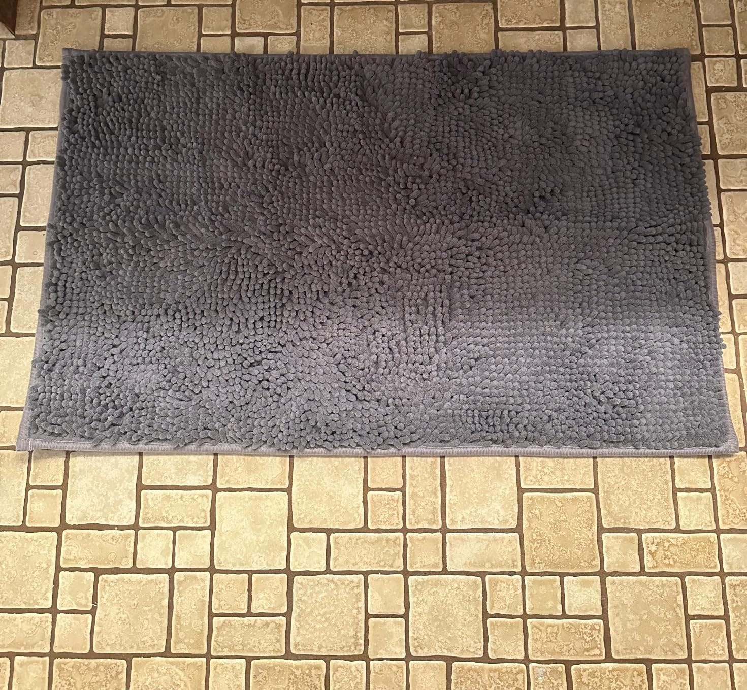 LuxUrux 3-Piece Bathroom Rug Set – Plush Chenille Bath Mats & U-Shaped Toilet Mat, Ultra-Soft, Absorbent & Non-Slip (20x20 U, 16x24 & 20x30 inches, Light Grey) customer photo 1