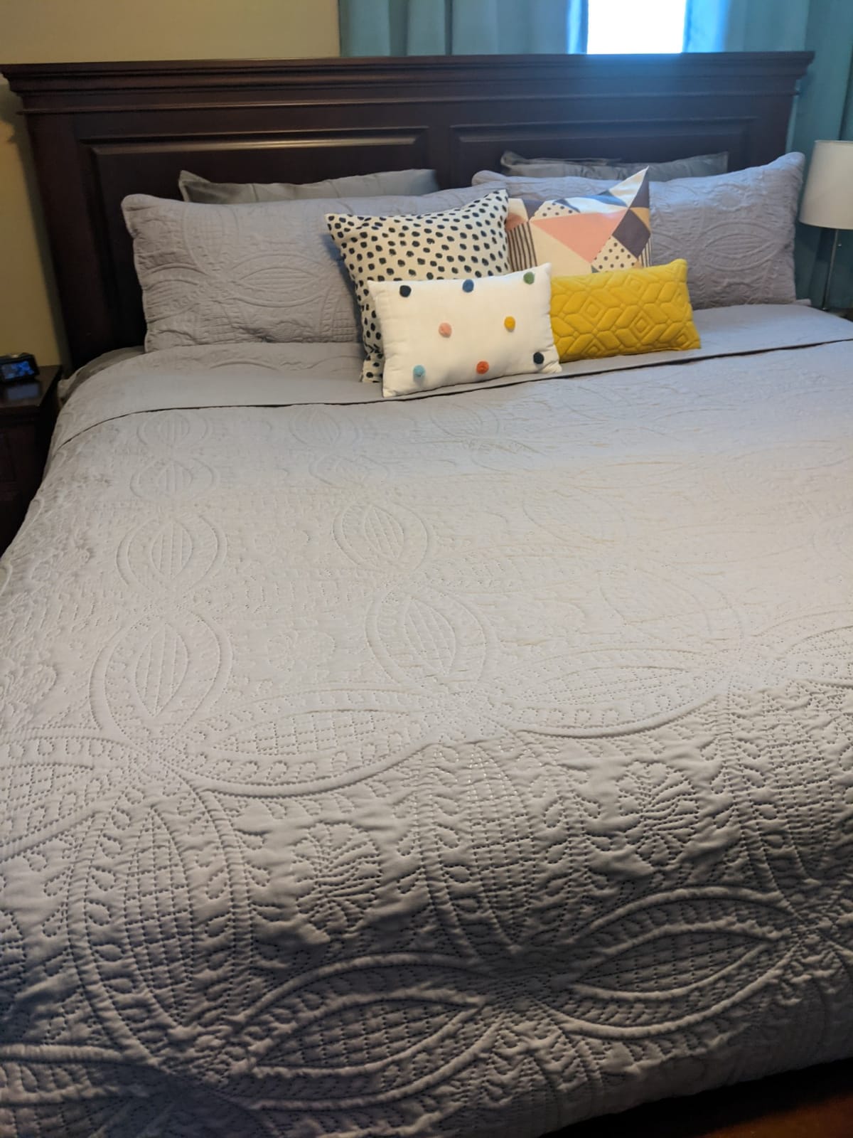 Bamboo Sheets Queen Size, 100% Pure Viscose derived from Bamboo Bed Sheet Set, Luxuriously Soft, Silky, Cooling Sheets, Double Stitched, Lifetime Promise by Tafts (Cool White) customer photo 2