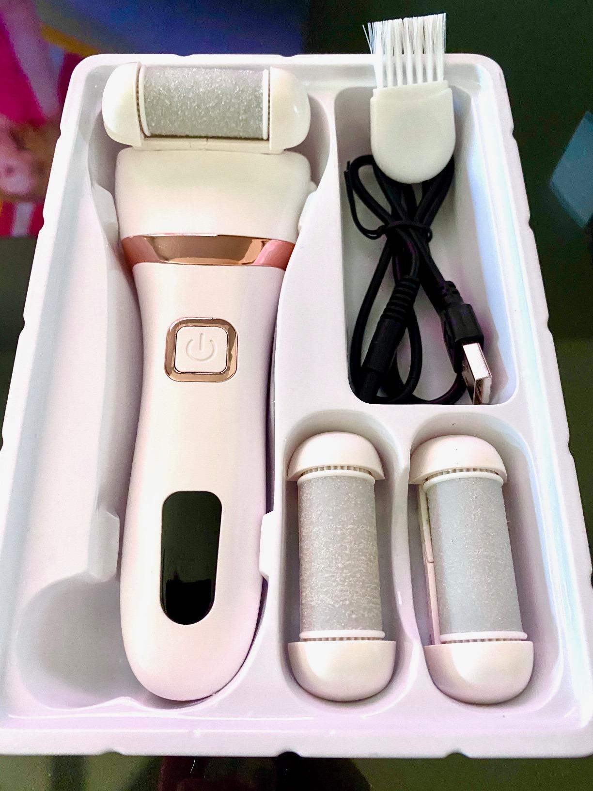 Electric Foot Callus Remover Kit, Elmchee Rechargeable Callous removers 3 Grinding Heads Waterproof Foot Scrubber File, Professional Pedicure Tools kit Feet Care for Dead, Cracked Dry Skin customer photo 1