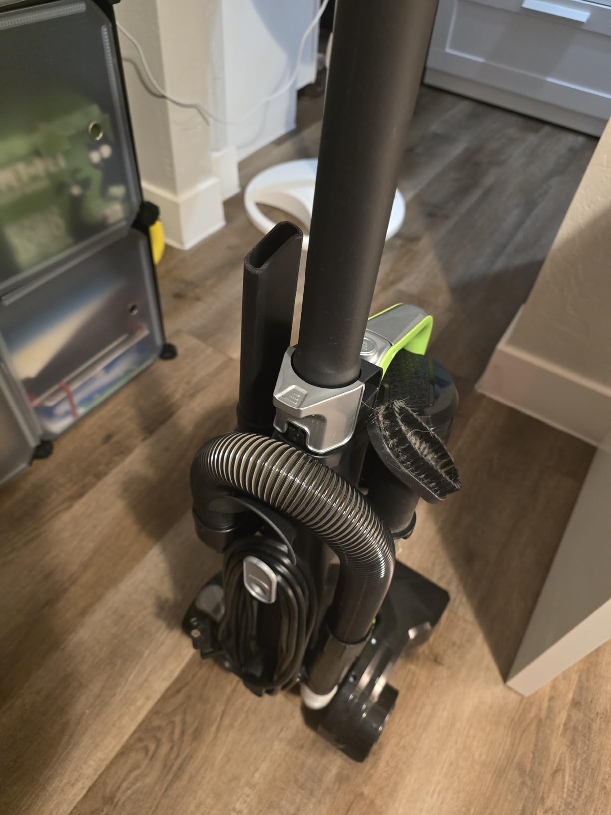 Eureka Vacuum Cleaners for Home, Airspeed Ultra-Lightweight, NEU10AE4 | Senior-Friendly 7.7 lb Pet Hair Upright Vacuum, Carpet & Hard Floor, Brush, Crevice Tool, Washable Filter, Green customer photo 1