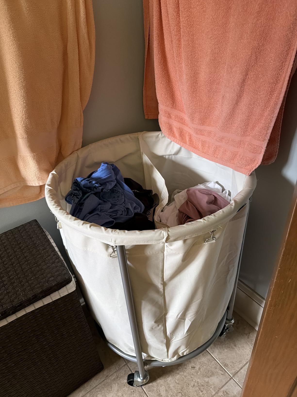 SONGMICS Laundry Basket with Wheels,190L, Steel Frame, Removable Bag customer photo 2