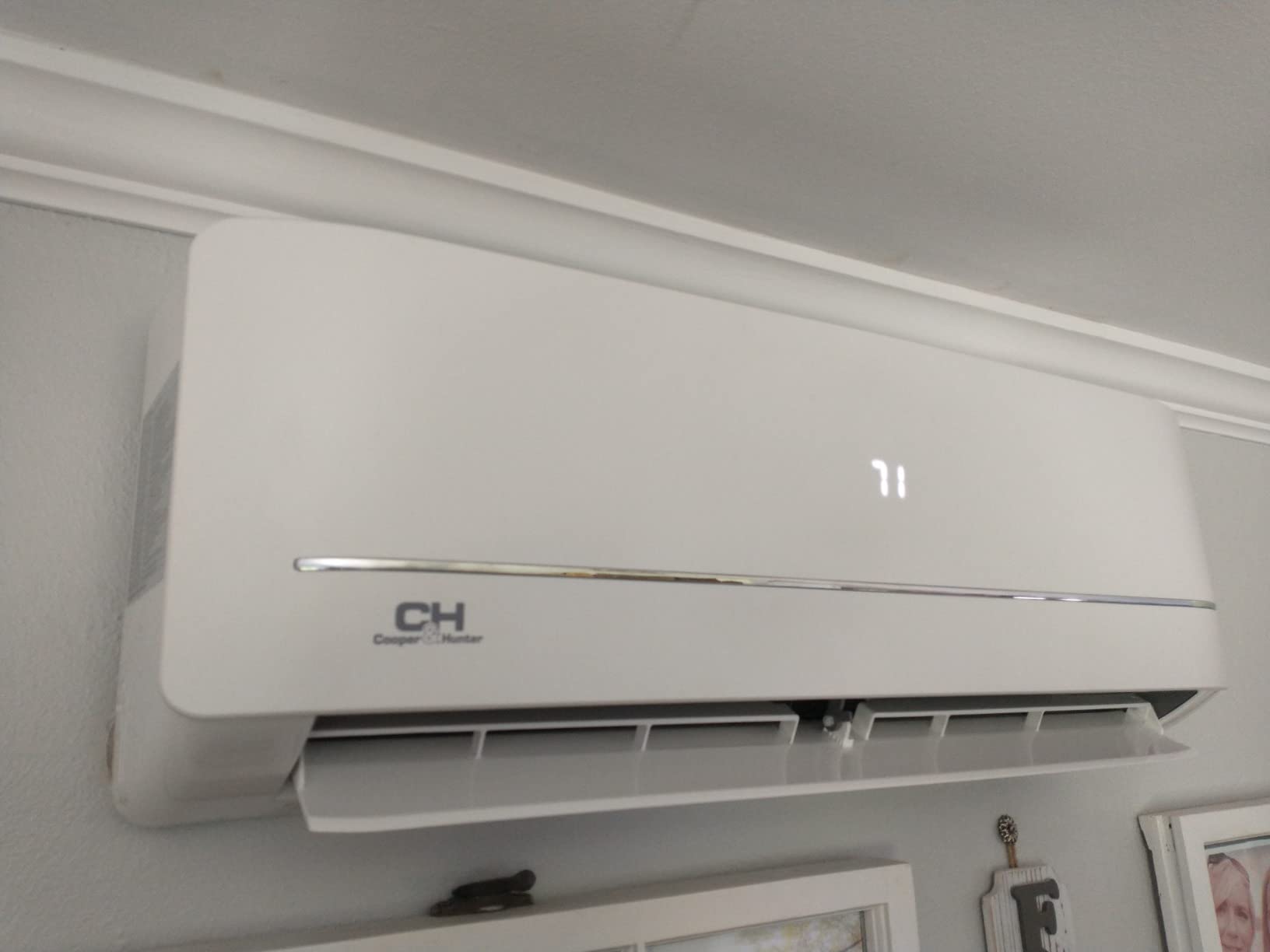 Cooper & Hunter MIA 12,000 BTU 230V Wall Mount Mini Split, 21.3 SEER2 customer photo 1