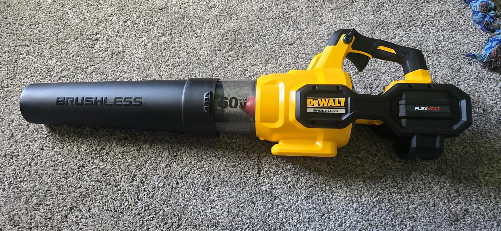DEWALT 60V MAX* FLEXVOLT Leaf Blower, Cordless, Battery Powered, Handheld, Classic Style, 125-MPH, 600-CFM, Yellow/Black, Tool Only (DCBL772B) customer photo 1