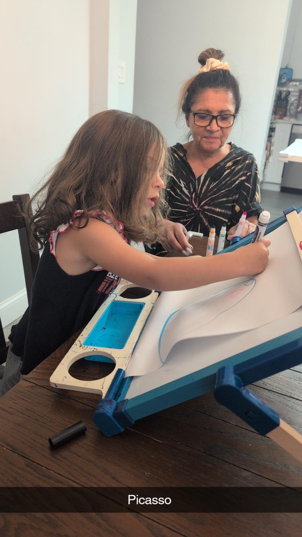 Melissa & Doug Deluxe Double-Sided Magnetic Tabletop Easel customer photo 2
