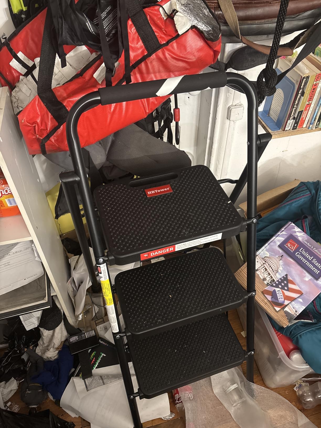HBTower Step Ladder, Folding Step Stool with Wide Anti-Slip Pedal | Sturdy Steel Ladder, Convenient Handrail, Lightweight, Portable Steel Step Stool customer photo 2