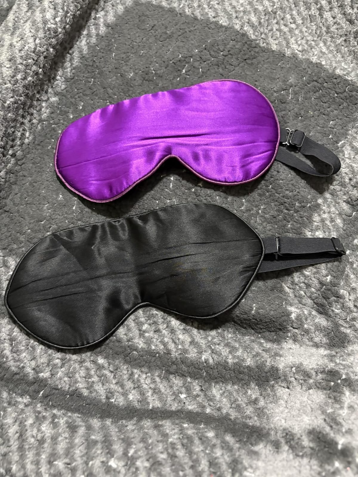 BeeVines 100% Mulberry Silk Sleep Mask, Light Blocking Eye Masks (2 Packs) customer photo 2